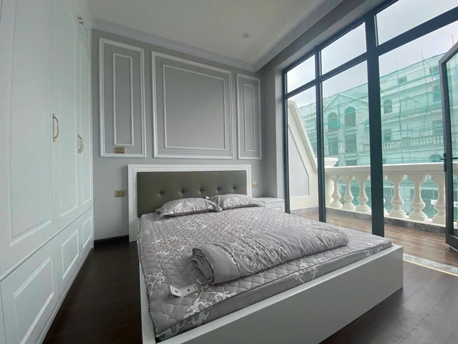 Công trình thi công phào chỉ PS cho nội thất nhà anh An ở Ocean Park